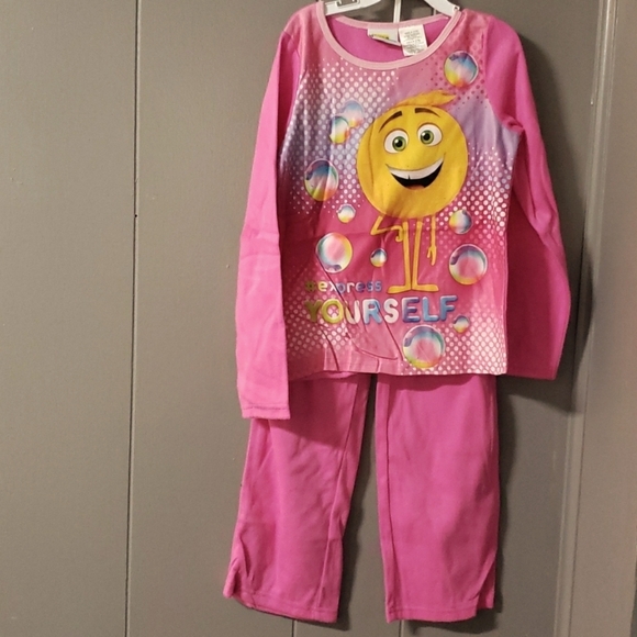 The Emoji Movie pajamas 😀 - Picture 1 of 2